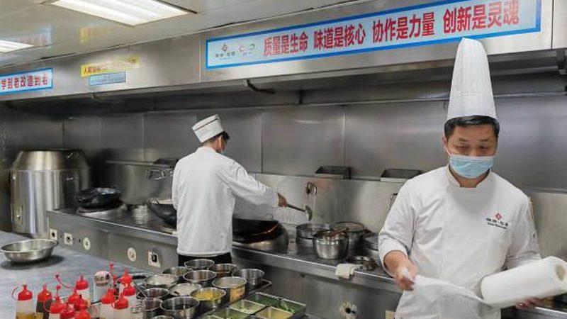 新手如何规避餐饮加盟投资预算陷阱？**
